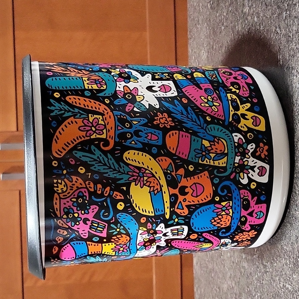 Tupperware 4.4 L One Touch Canister- Day of the Dead